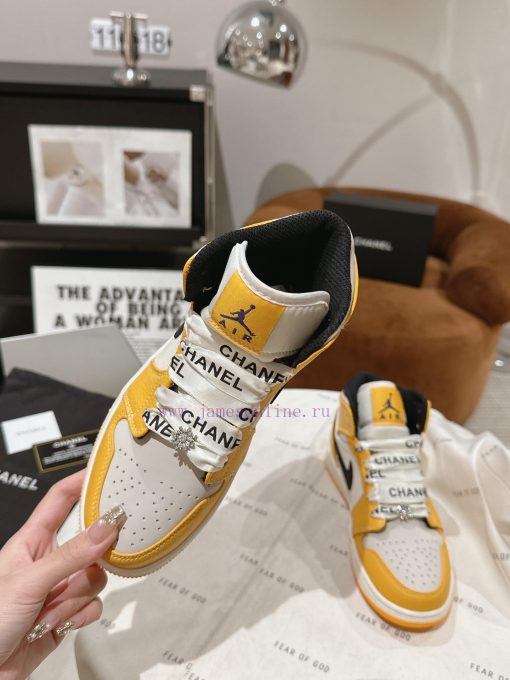 Chanel * L 2023 Chanel Nike CollaborationClassic last shape+jumping color blocking design, fh8v8naly - Image 4