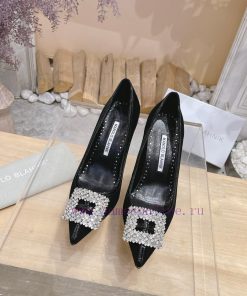 MANOLO BLAHNlK 2023 Autumn New Collectionᵀᴴᴱ ᴮᴱˢᵀ ᴵˢ ᶠᴼᴿ ᵞᴼᵁMB has always been a dream shoe k14x5g8g