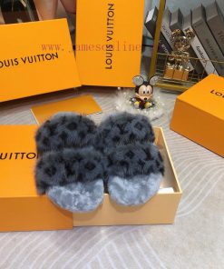 L Donkey brand mink fur slippers are officially released simultaneously. Super cute fur slipltbqtmrn