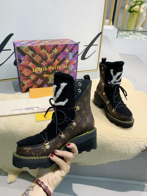 LV Top Quality L+Vfw20 New Arrival~Lvjia Autumn/Winter Fur Integrated Short BootsBeaubourg a6xf2cu2a - Image 4