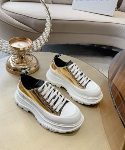 Metal surfaceTop quality, inspection free products withAlexander McQueen's new canvas series6t3vnjgi