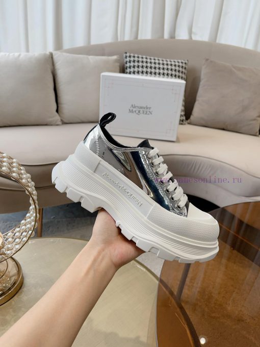 Metal surfaceTop quality, inspection free products withAlexander McQueen's new canvas seriesnyh77hx4 - Image 3