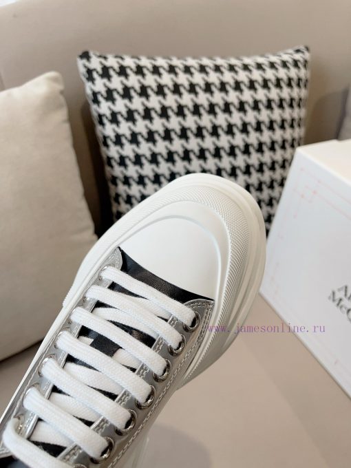 Metal surfaceTop quality, inspection free products withAlexander McQueen's new canvas seriesnyh77hx4 - Image 10