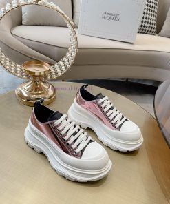 Metal surfaceTop quality, inspection free products withAlexander McQueen's new canvas series8eppppt2