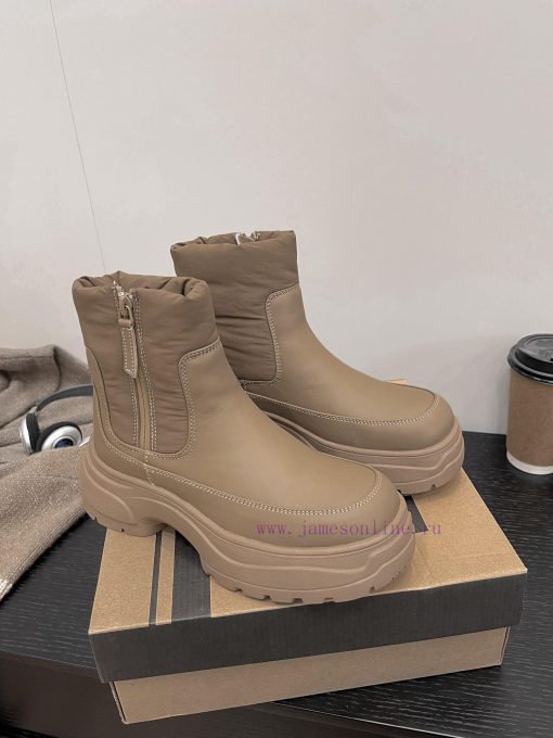 Are you still wearing bulky Korean down women's snow boots? Why not give this pair of super 8vteiwne - Image 5