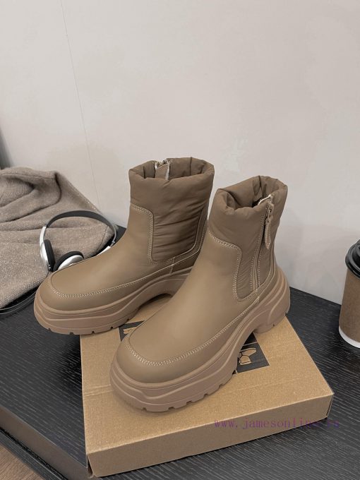Are you still wearing bulky Korean down women's snow boots? Why not give this pair of super 8vteiwne - Image 9