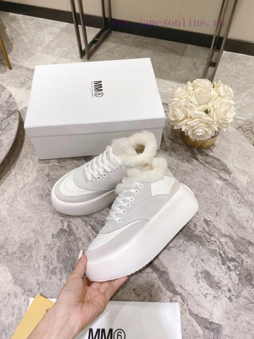 Maison Margiela ®  New autumn and winter model MM6 thick soled height increasing fur low top3fnew739 - Image 4