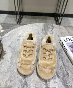 HALFAWAKE's new autumn and winter products are popular. The plush sponge shoes are super cutis0ug2wm