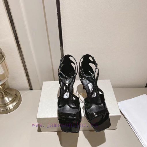 Jimmy Choo's custom-made high-heeled sandals in the Paris window showcase are of the highestdxh37fbx - Image 5