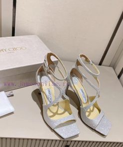 Jimmy Choo's custom-made high-heeled sandals in the Paris window showcase are of the highestbchvjixn