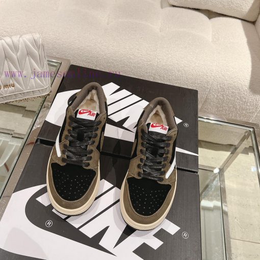 WoolAir Jordan 1 Mid Autumn/Winter Mid Top SneakersAJ's classic shoe style remains unchangedmrcdkfcp