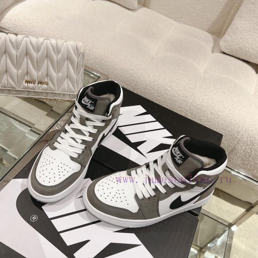WoolAir Jordan 1 Mid Autumn/Winter Mid Top SneakersAJ's classic shoe style remains unchanged7csuvdzx - Image 4