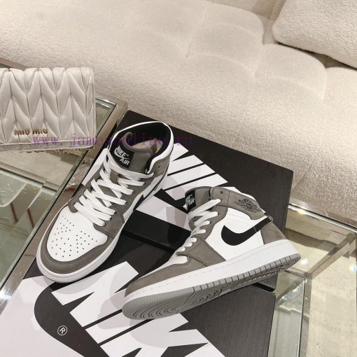 WoolAir Jordan 1 Mid Autumn/Winter Mid Top SneakersAJ's classic shoe style remains unchanged7csuvdzx - Image 6