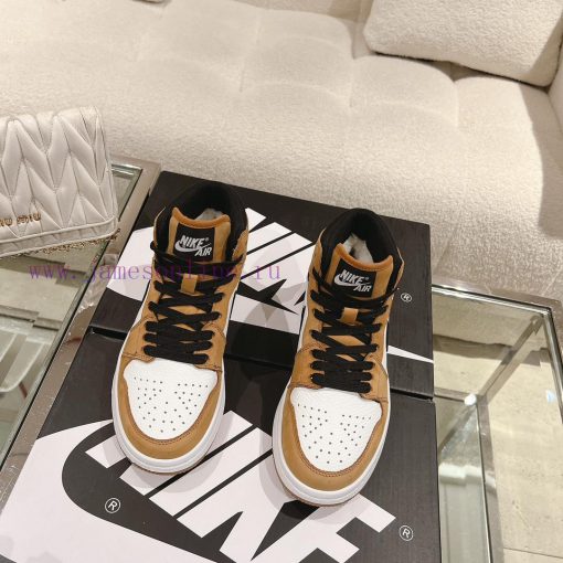 WoolAir Jordan 1 Mid Autumn/Winter Mid Top SneakersAJ's classic shoe style remains unchangedyy953vkq