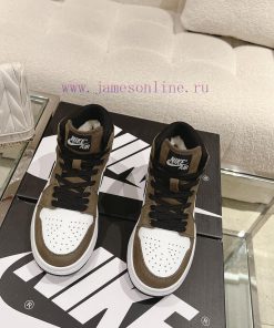 WoolAir Jordan 1 Mid Autumn/Winter Mid Top SneakersAJ's classic shoe style remains unchangedq6t5kfr7