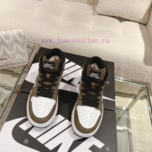 WoolAir Jordan 1 Mid Autumn/Winter Mid Top SneakersAJ's classic shoe style remains unchangedq6t5kfr7