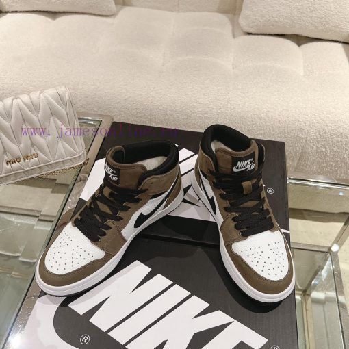 WoolAir Jordan 1 Mid Autumn/Winter Mid Top SneakersAJ's classic shoe style remains unchangedq6t5kfr7 - Image 5