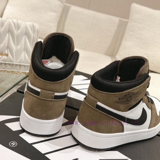 WoolAir Jordan 1 Mid Autumn/Winter Mid Top SneakersAJ's classic shoe style remains unchangedq6t5kfr7 - Image 10