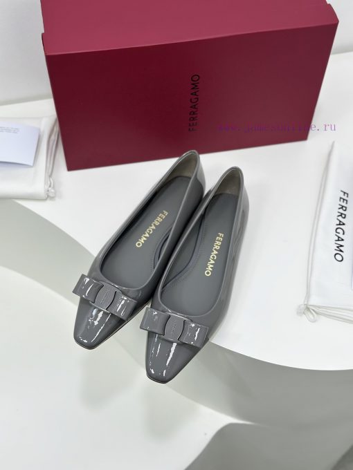 SF salvatore Ferraga * o Ferragamo's new vara patent leather bow small square toe single sho7u70y6yn - Image 3