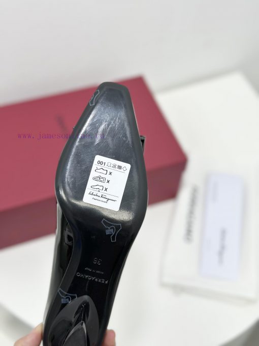 SF salvatore Ferraga * o Ferragamo's new vara patent leather bow small square toe single shoktgmxi0c - Image 9