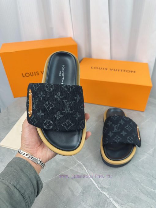 LV Lv brand L Home 2023 popular embossed logo embossed cool slippers. This Pool Pillow Comfoucuhquj5 - Image 10