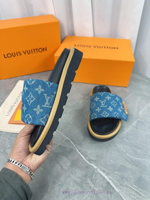 LV Lv brand L Home 2023 popular embossed logo embossed cool slippers. This Pool Pillow Comfoq6c9ywnt - Image 8