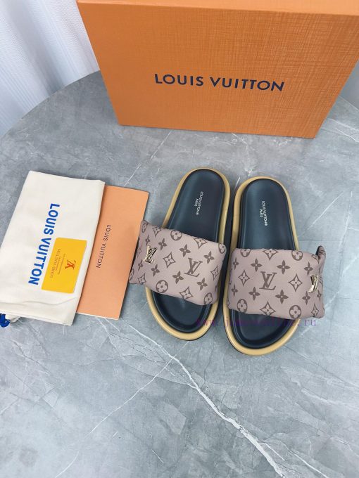 LV Lv brand L Home 2023 popular embossed logo embossed cool slippers. This Pool Pillow Comfoyrwhxiwf - Image 2
