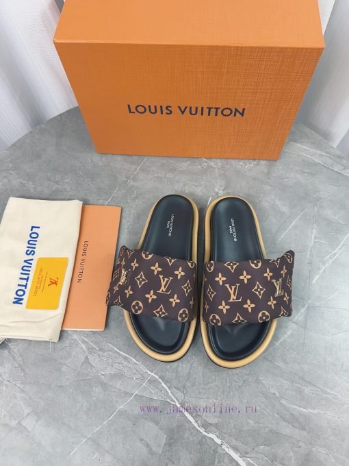 LV Lv brand L Home 2023 popular embossed logo embossed cool slippers. This Pool Pillow Comfof46slvka - Image 2