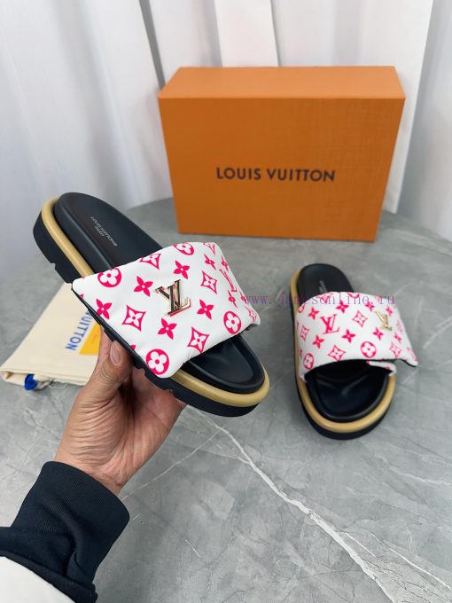 LV Lv brand L Home 2023 popular embossed logo embossed cool slippers. This Pool Pillow Comfoprp7o7io - Image 7