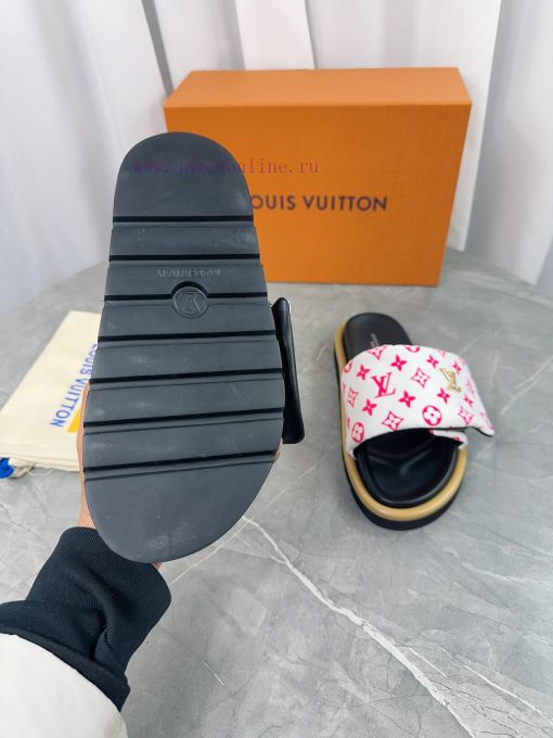 LV Lv brand L Home 2023 popular embossed logo embossed cool slippers. This Pool Pillow Comfoprp7o7io - Image 8