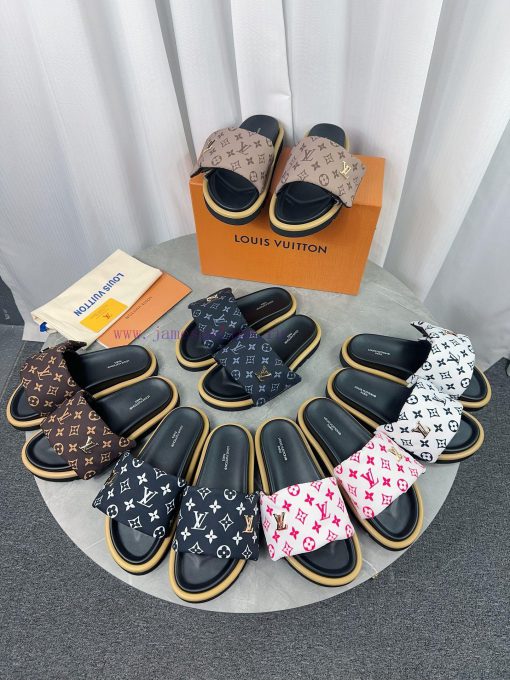 LV Lv brand L Home 2023 popular embossed logo embossed cool slippers. This Pool Pillow Comfolyer5llb - Image 10