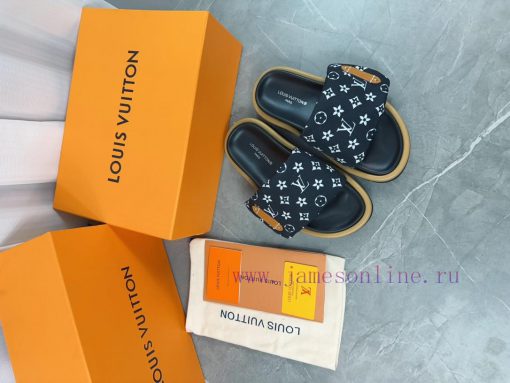 LV Lv brand L Home 2023 popular embossed logo embossed cool slippers. This Pool Pillow Comfow56c07et - Image 3