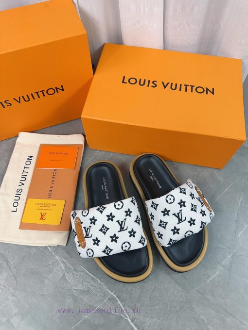 LV Lv brand L Home 2023 popular embossed logo embossed cool slippers. This Pool Pillow Comfo5lur8a21 - Image 10