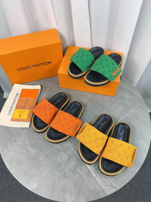 LV Lv brand L Home 2023 popular embossed logo embossed cool slippers. This Pool Pillow Comfoiszjxnly - Image 2