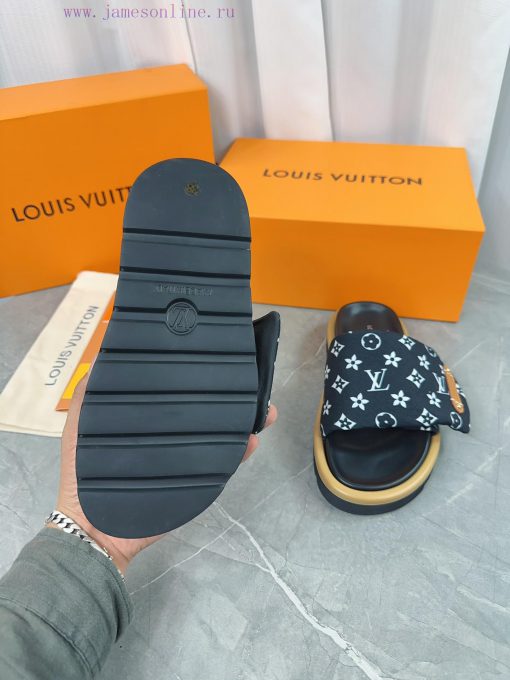 LV Lv brand L Home 2023 popular embossed logo embossed cool slippers. This Pool Pillow Comfow56c07et - Image 11