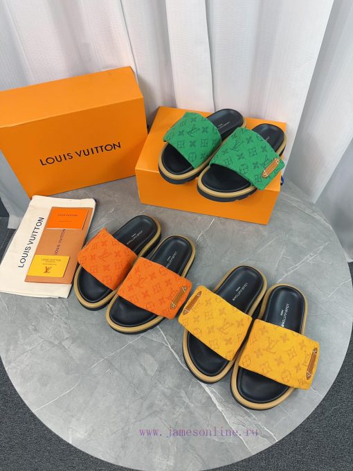 LV Lv brand L Home 2023 popular embossed logo embossed cool slippers. This Pool Pillow Comfoirl5gnah
