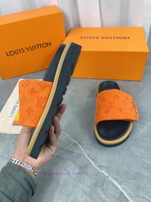 LV Lv brand L Home 2023 popular embossed logo embossed cool slippers. This Pool Pillow Comfo5iqg78sg - Image 5