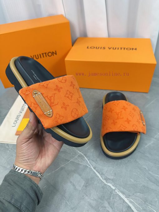 LV Lv brand L Home 2023 popular embossed logo embossed cool slippers. This Pool Pillow Comfo5iqg78sg - Image 6