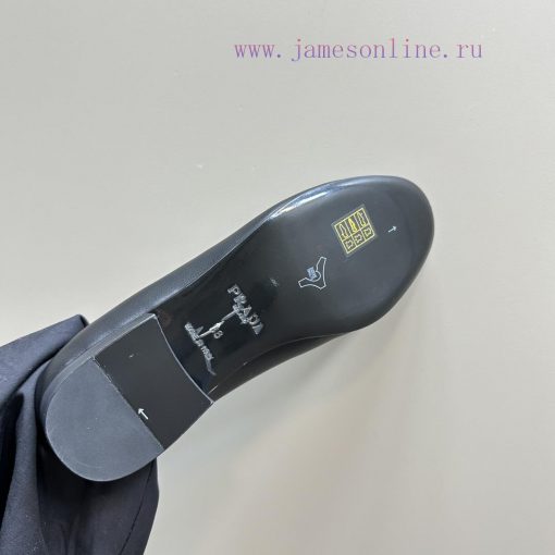 PRADA/Prada "2023 autumn/winter runway show, popular internet celebrity with the same Le Fu qa4hx1xw - Image 10
