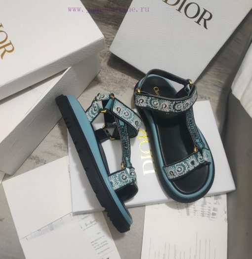 Sandals are a new product in the early spring ready to wear collection of 2024, integrating 36novwa9 - Image 3