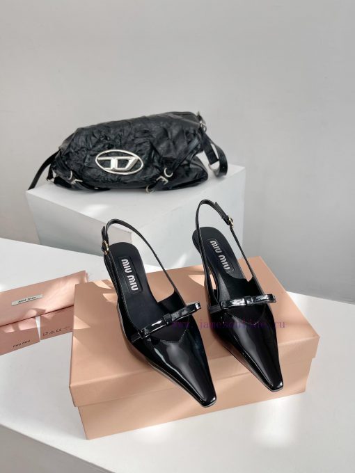 Miumiu 24/Spring/Summer Fashion Style Kitten and Square Head SandalsThe pointed end of the mliqqu64m - Image 2