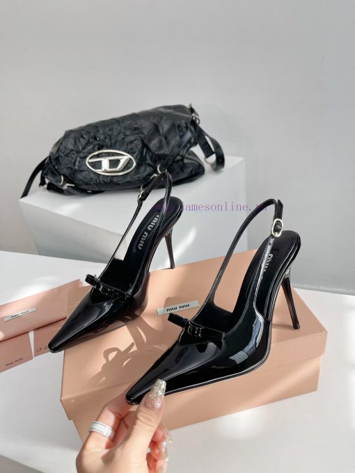 Miumiu 24/Spring/Summer Fashion Style Kitten and Square Head SandalsThe pointed end of the mbiqflyn1 - Image 4