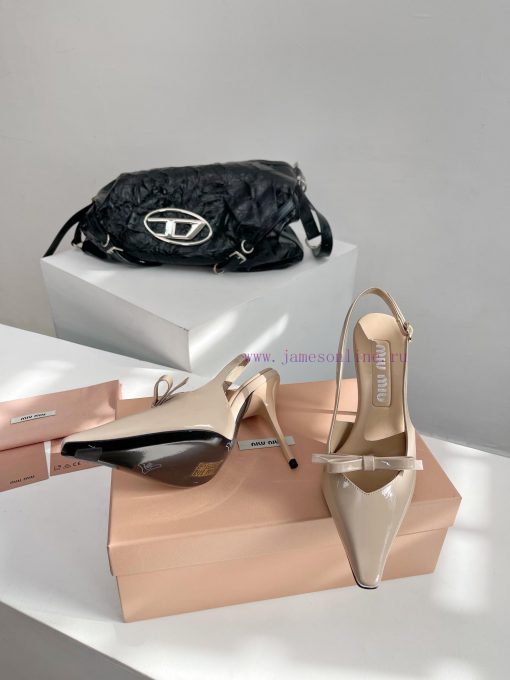 Miumiu 24/Spring/Summer Fashion Style Kitten and Square Head SandalsThe pointed end of the my39d6490 - Image 4