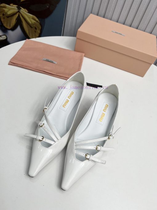 The miumiu cat follow-up shoes feature a brand new and super beautiful decoration, full of fvpwj51s2 - Image 2