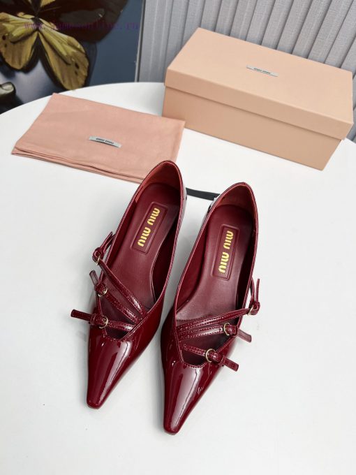 The miumiu cat follow-up shoes feature a brand new and super beautiful decoration, full of f67gg8144 - Image 2
