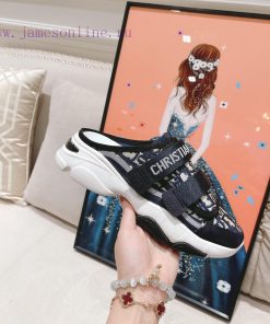 Dior's hot selling product is here, sporty semi trailersThis D-Wander sports shoe reinterprec0bnbeui