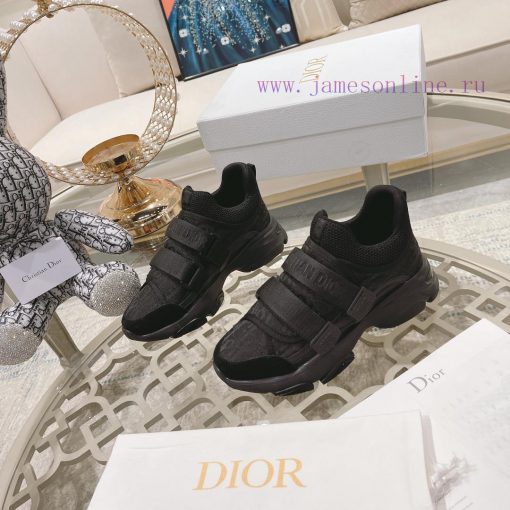 Dior Classic Series Casual Velcro Sneakers, this D-Wander sneaker showcases a modern urban smrmuaam2