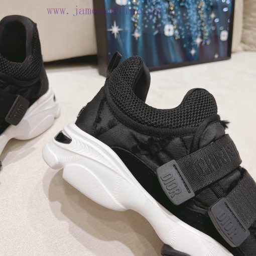 Dior Classic Series Casual Velcro SneakersThis D-Wander sports shoe showcases a modern urbanag3s07k9 - Image 8