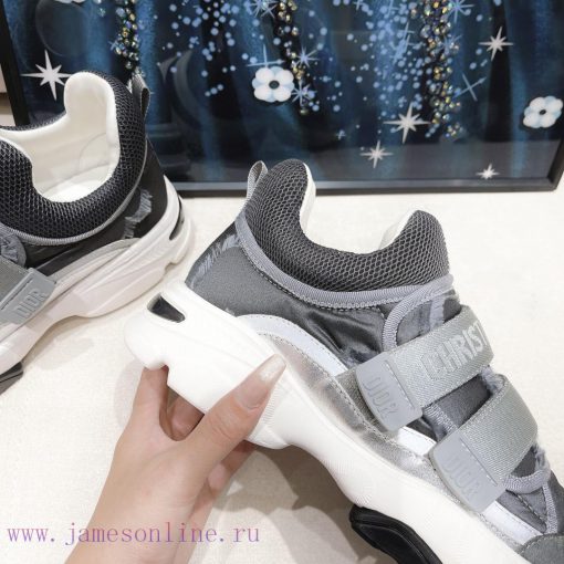 Dior Classic Series Casual Velcro SneakersThis D-Wander sports shoe showcases a modern urbandzkhtryr - Image 9