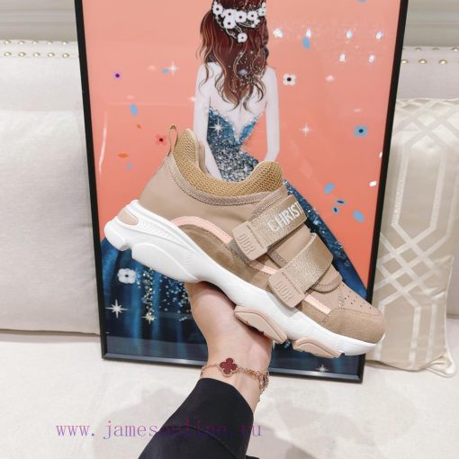 Dior Classic Series Leather Velcro Casual SneakersThis D-Wander sports shoe showcases a model5y5xxxv - Image 4